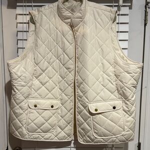 Quilted Cream Vest with Pockets | Plus Size 3X